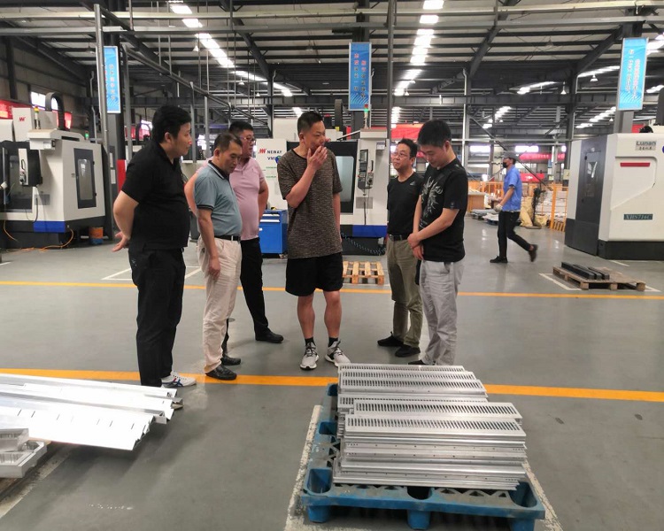 图片2.jpg 图片2.jpg