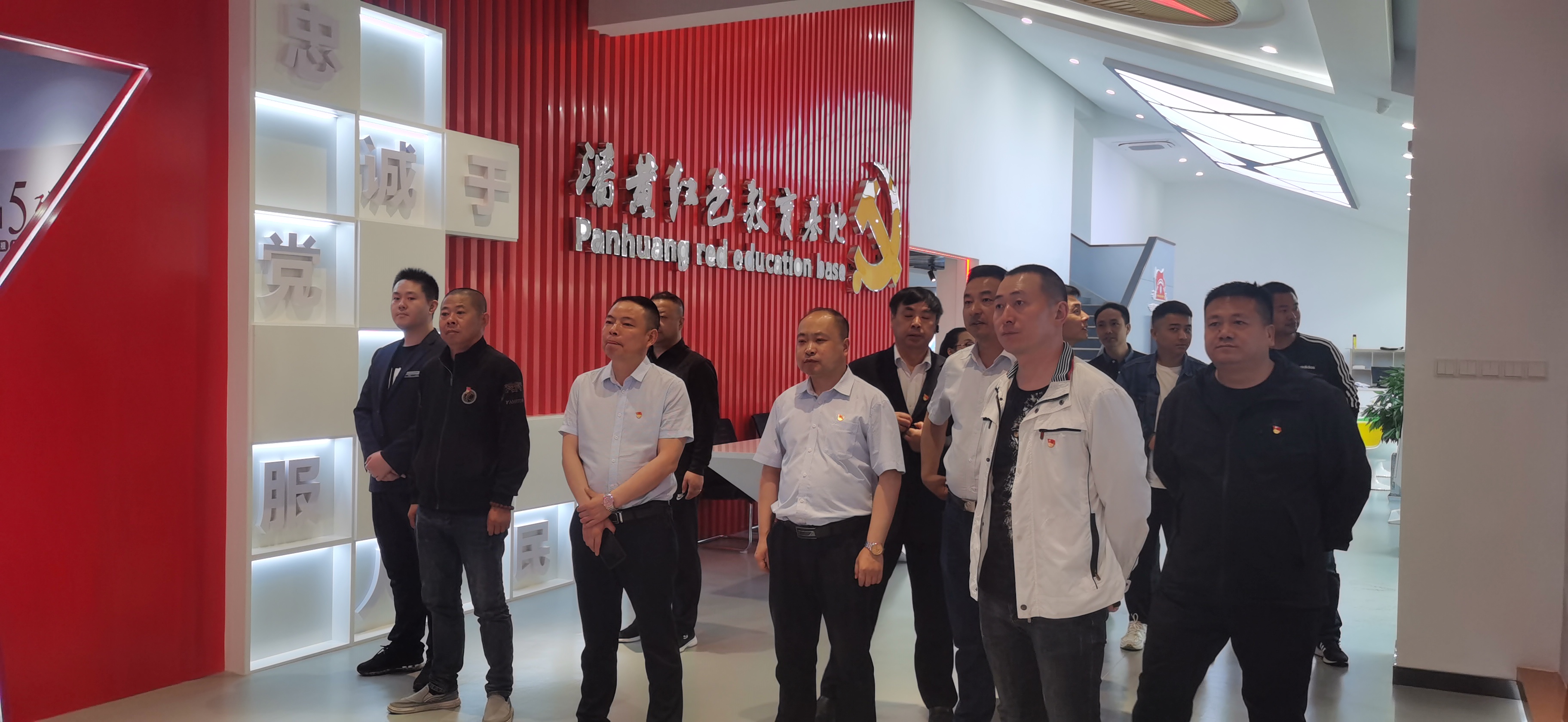 9e17d65cce5e9738b87c4f0a1d0a6dc.jpg 9e17d65cce5e9738b87c4f0a1d0a6dc.jpg