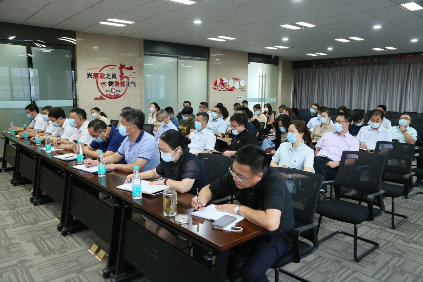 全体与会.png 全体与会.png