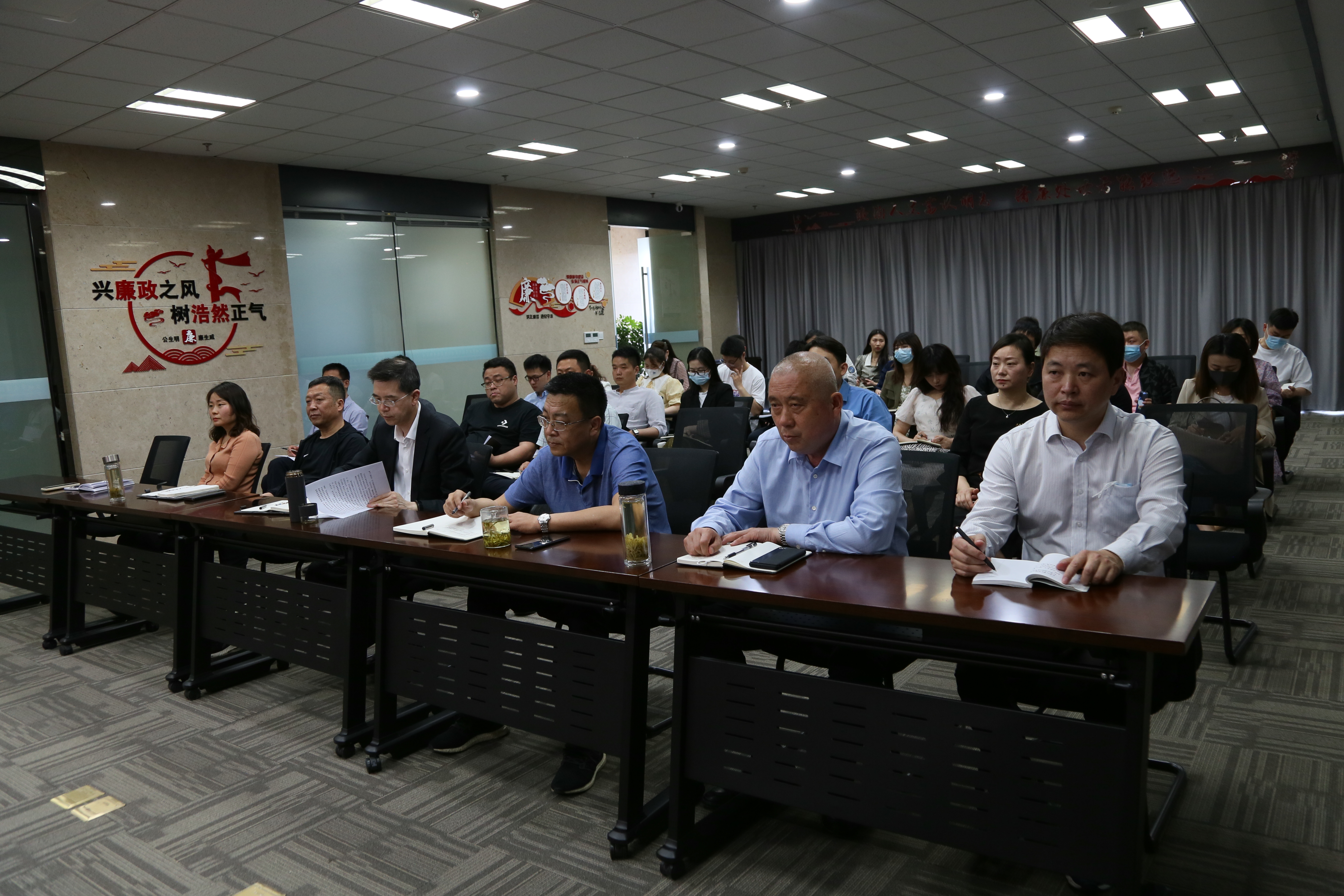 94df1e409f44eb0cc830be73e77f6b8.jpg 94df1e409f44eb0cc830be73e77f6b8.jpg