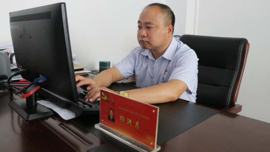 正在上传... 正在上传...