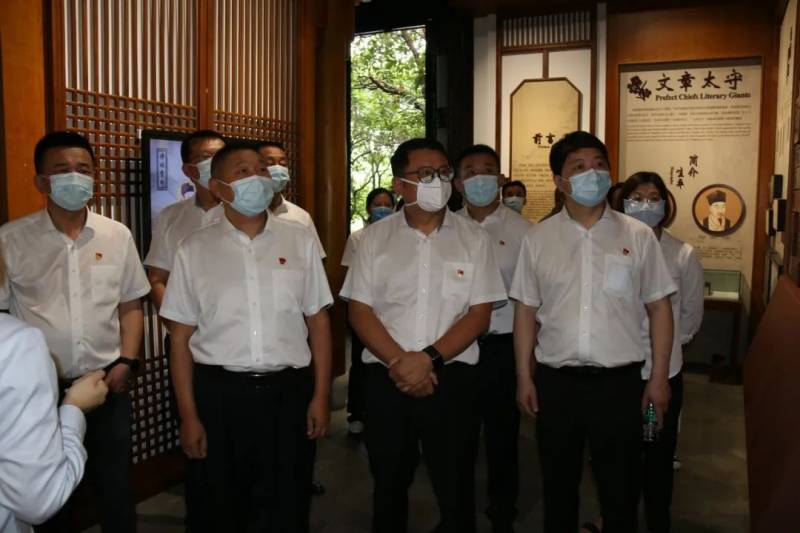 7252(1).jpg 7252(1).jpg