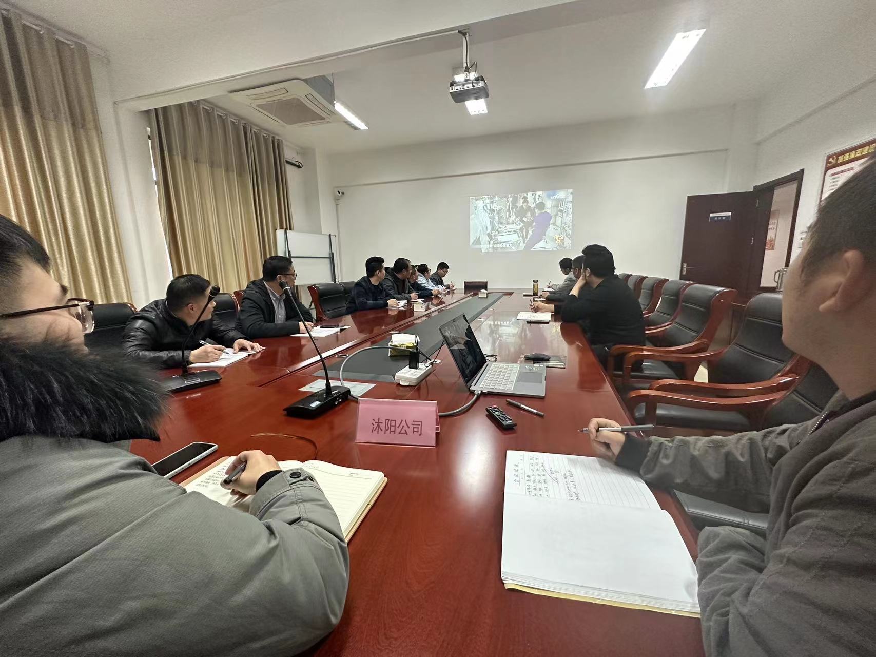 榜样-沐阳.jpg 榜样-沐阳.jpg