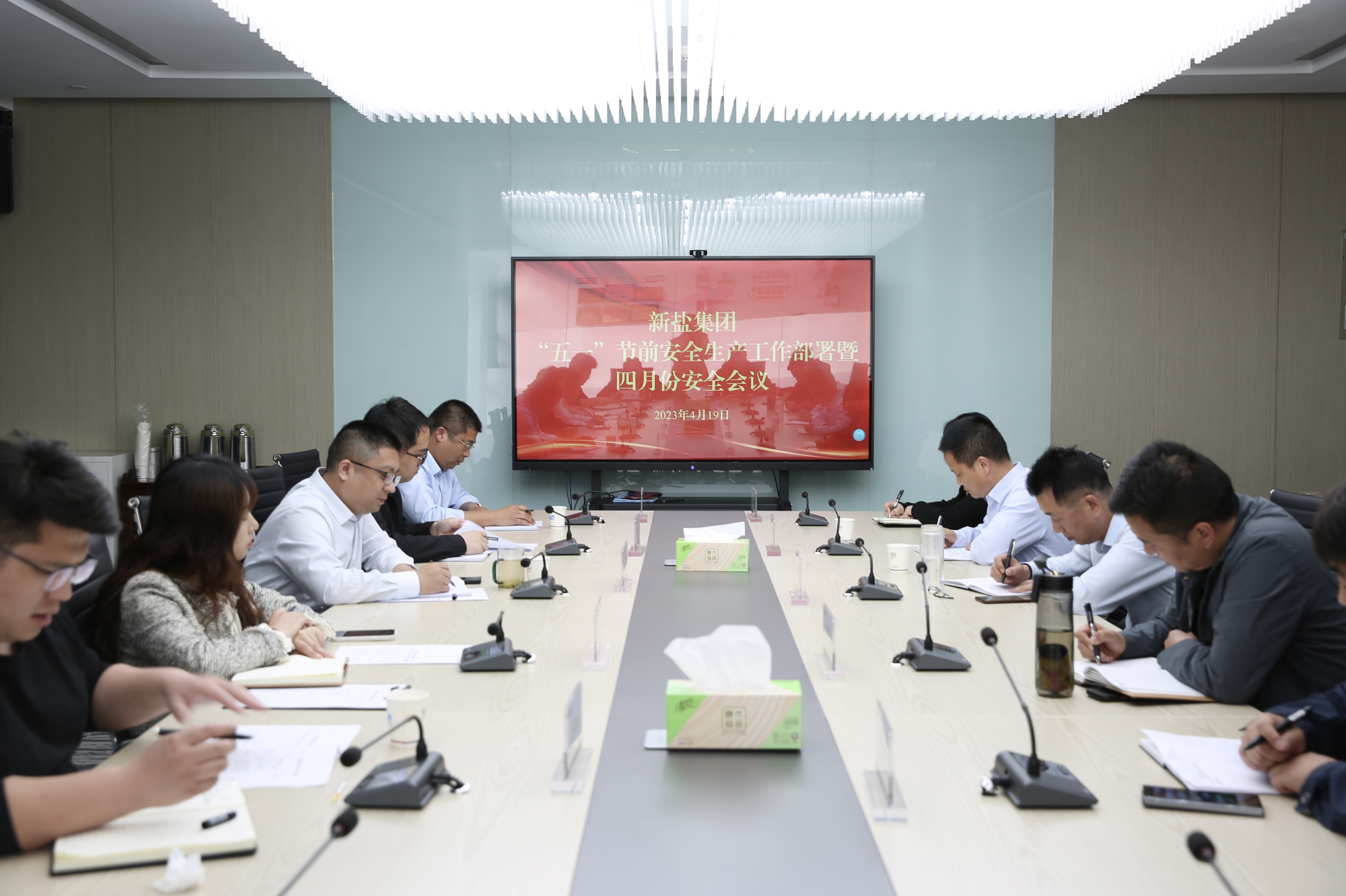 8b68bfe592181655a15d4802d08640b.jpg 8b68bfe592181655a15d4802d08640b.jpg