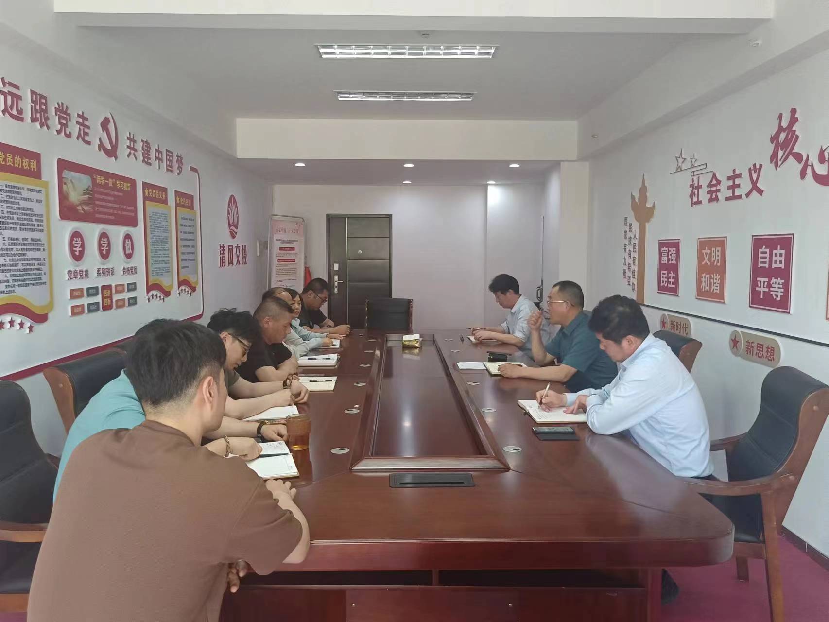 af74863e2b74434adfdf2393f135a5e.jpg af74863e2b74434adfdf2393f135a5e.jpg