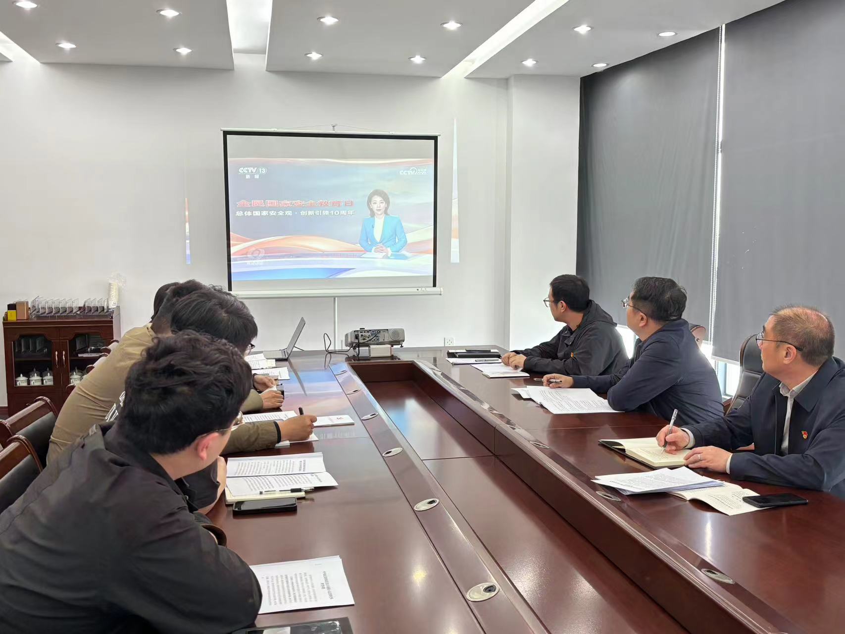 7873419676e4dc3ed19db988b023c7e.jpg 7873419676e4dc3ed19db988b023c7e.jpg