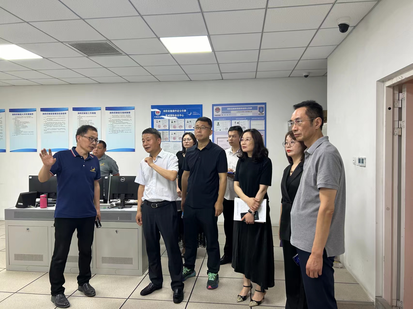 正在上传... 正在上传...