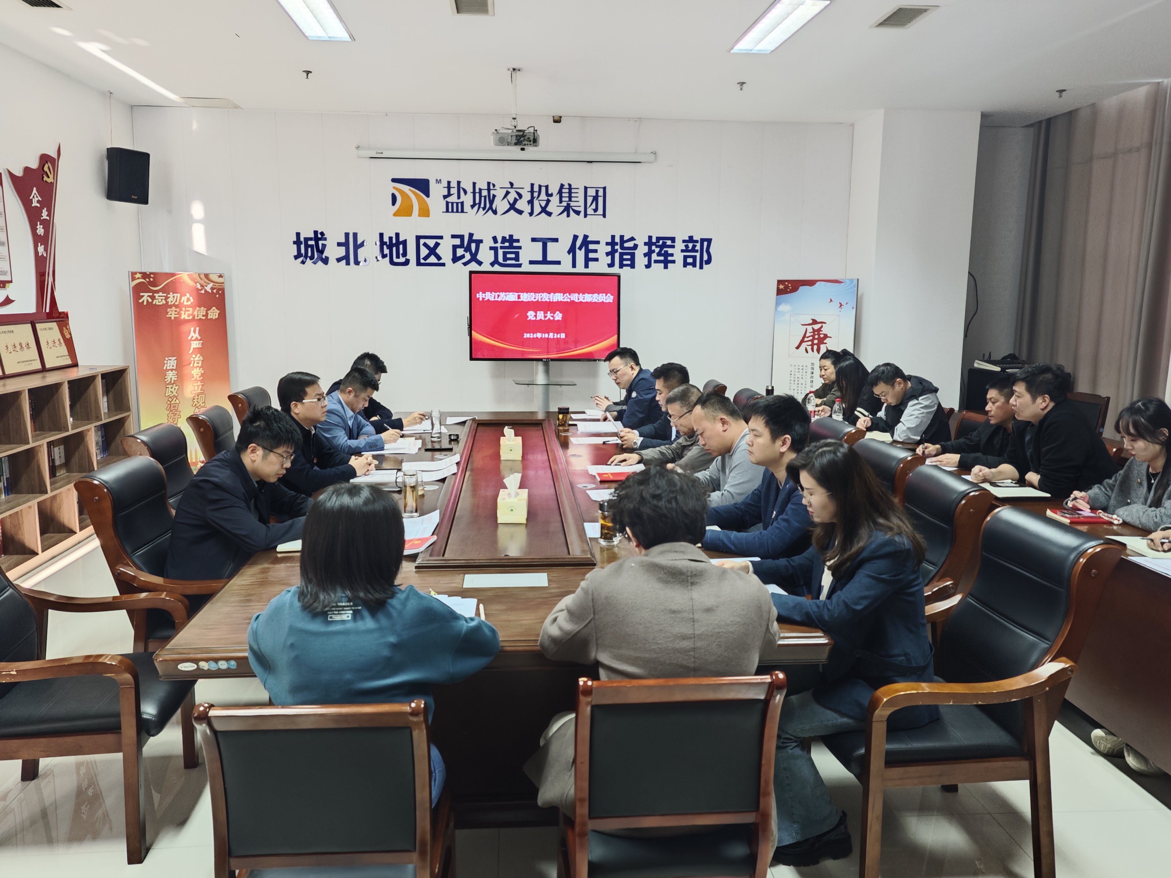 9f9064b35ea4fdf4507057be3477313.jpg 9f9064b35ea4fdf4507057be3477313.jpg