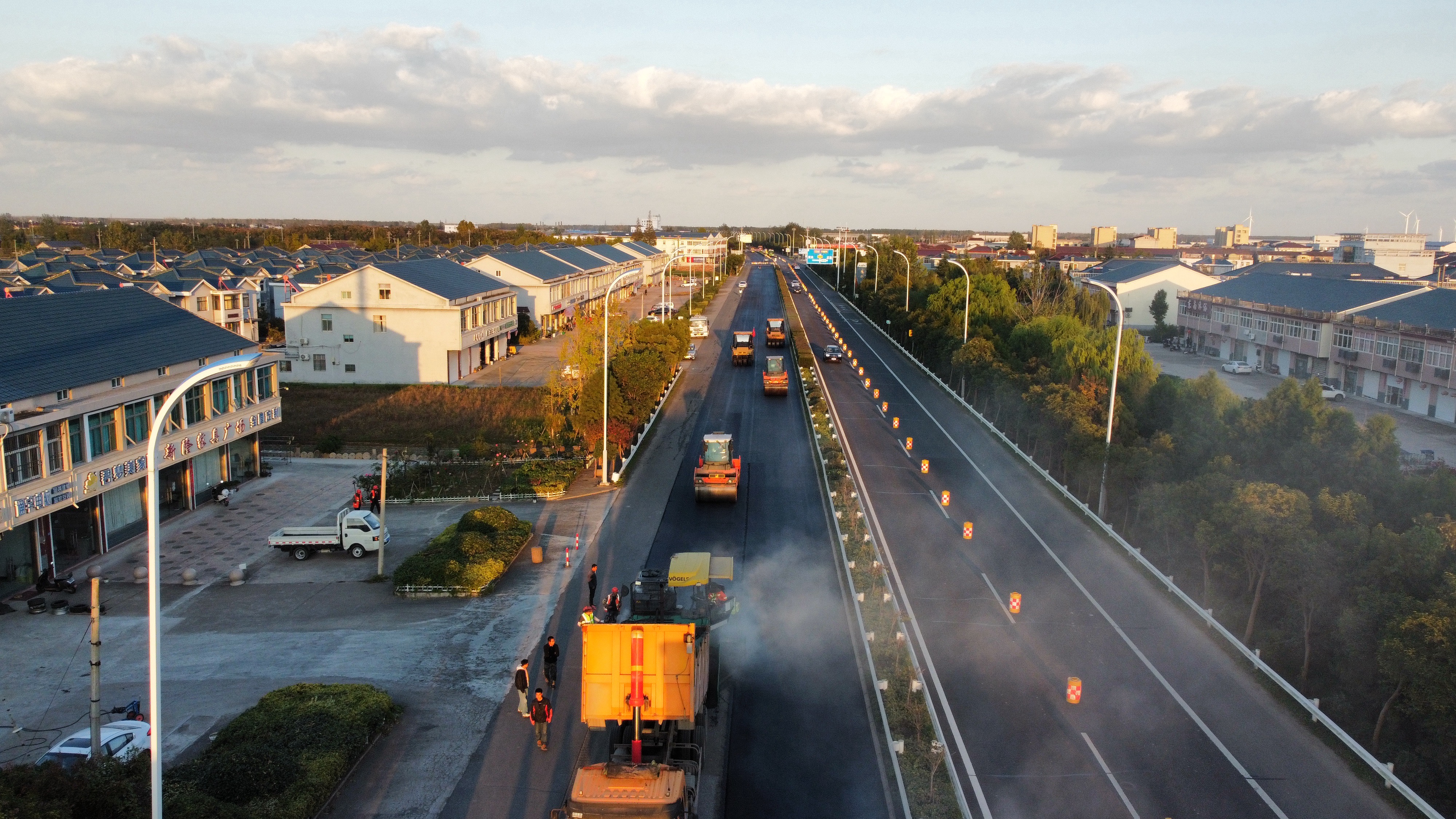 3.5超粘韧抗滑磨耗层 (4).jpg