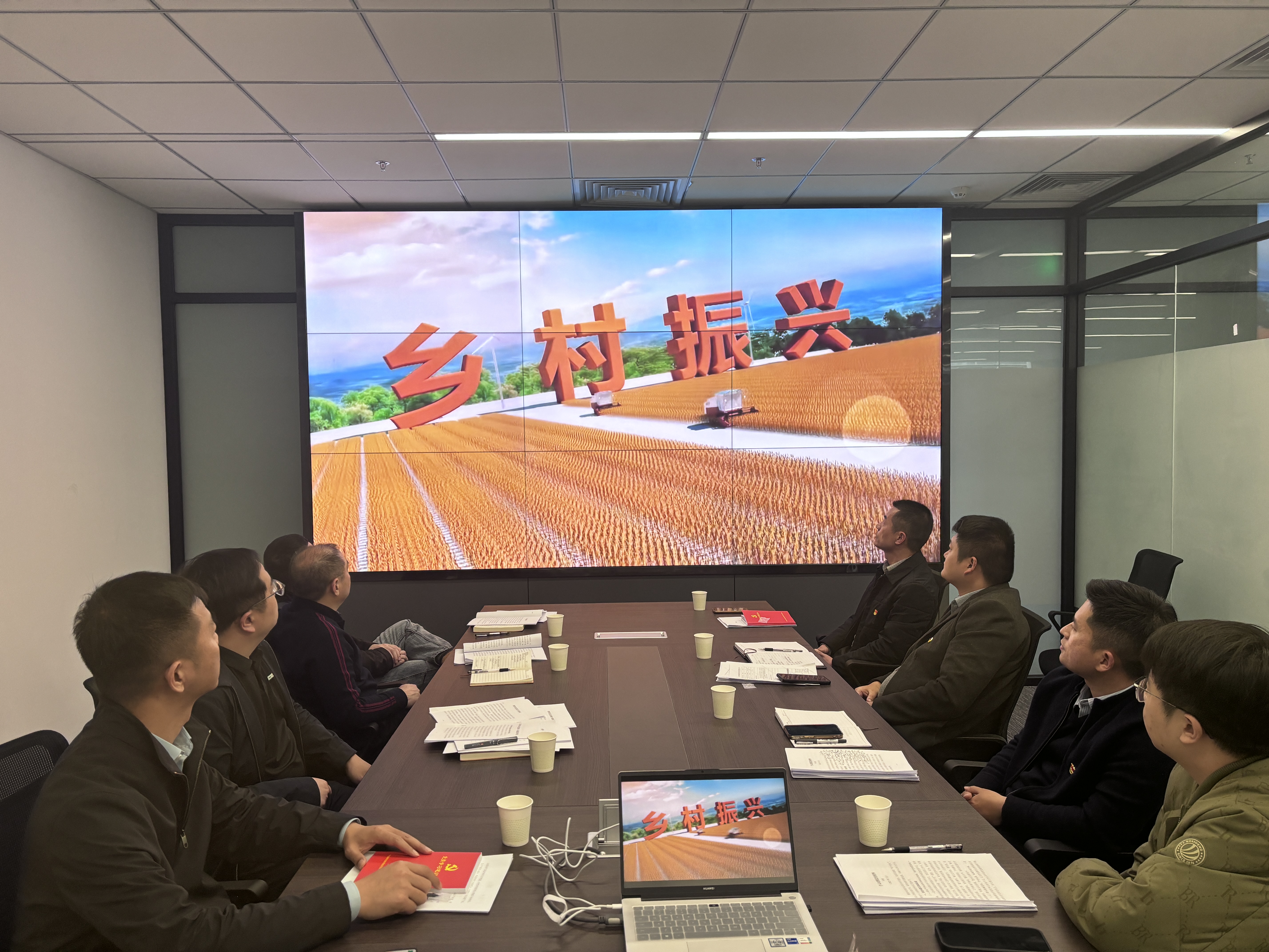 观看视频.jpg 观看视频.jpg