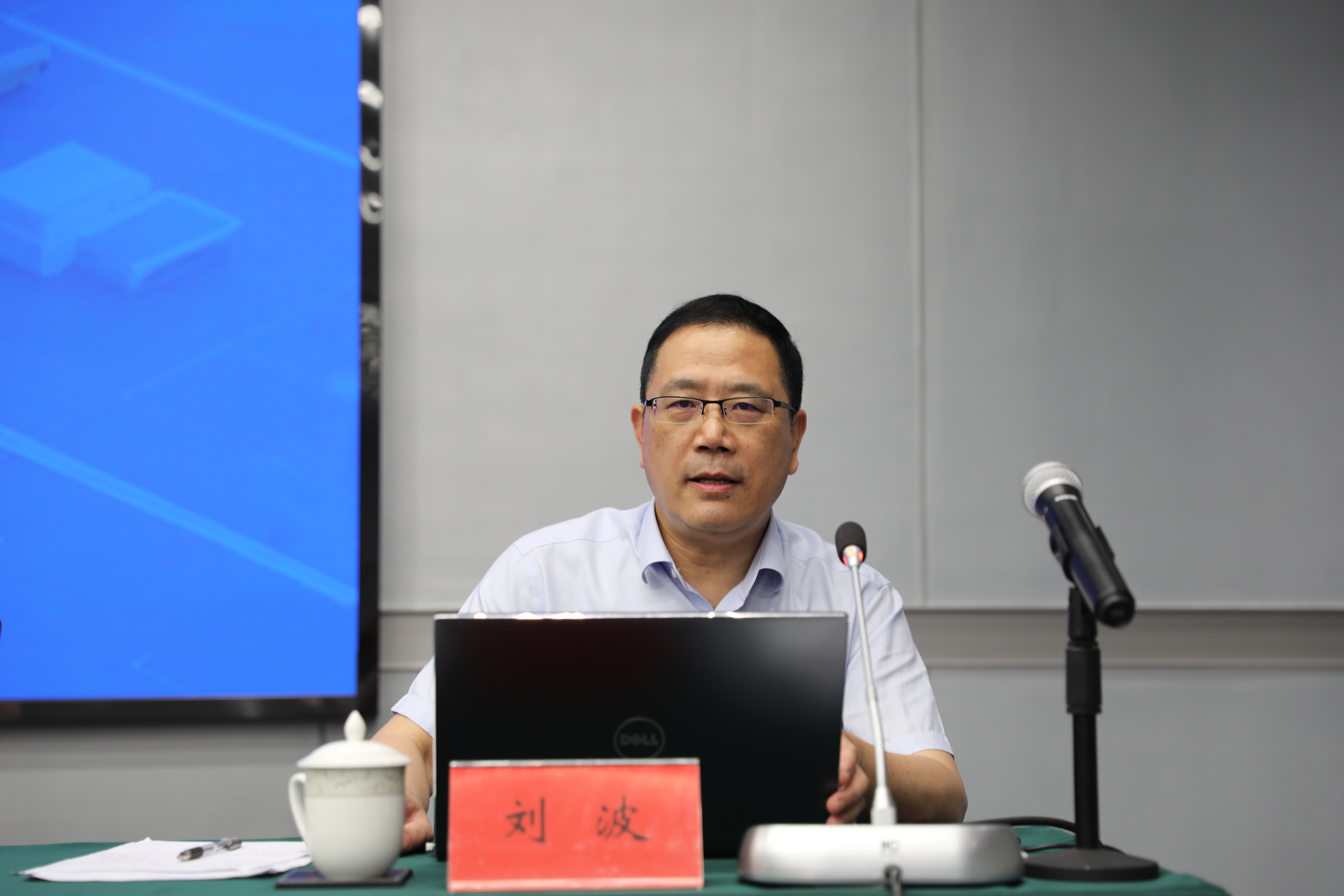 000000.jpg 000000.jpg